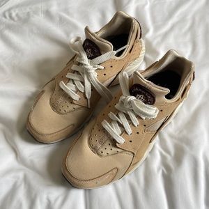 Nike Air Huarache men’s size 8.5